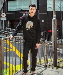 男士衛(wèi)衣配什么褲子？男士衛(wèi)衣搭配什么褲子好看？