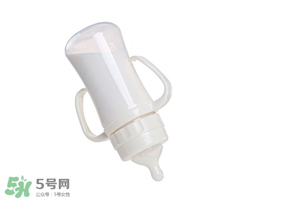 奶瓶什么材質(zhì)好 哪個(gè)材質(zhì)的奶瓶最好 