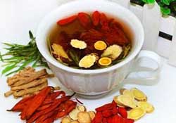 春天能喝黃芪水嗎？春天喝黃芪水好嗎？