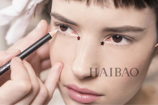 迪奧星星眼妝容怎么化？迪奧星星眼妝容畫法