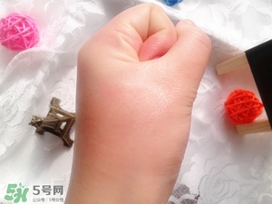 嬌蘭帝皇蜂姿眼霜怎么用？嬌蘭帝皇蜂姿眼霜使用方法