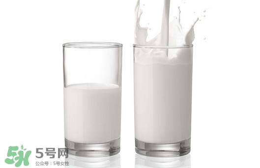 為什么不能空腹喝牛奶？早上空腹喝牛奶好嗎？