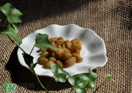 醋泡葡萄干有什么功效？醋泡葡萄干的功效與作用