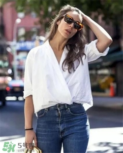 襯衣能配牛仔褲嗎？襯衫可以搭牛仔褲嗎？