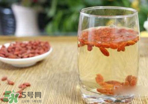 枸杞子泡水隔夜能喝嗎？枸杞子泡水隔夜喝的壞處