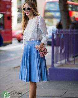 百褶裙搭配什么外套？百褶裙搭配什么外套好看？