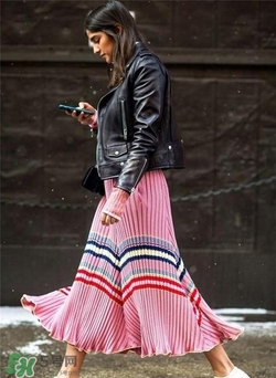 百褶裙搭配什么外套？百褶裙搭配什么外套好看？