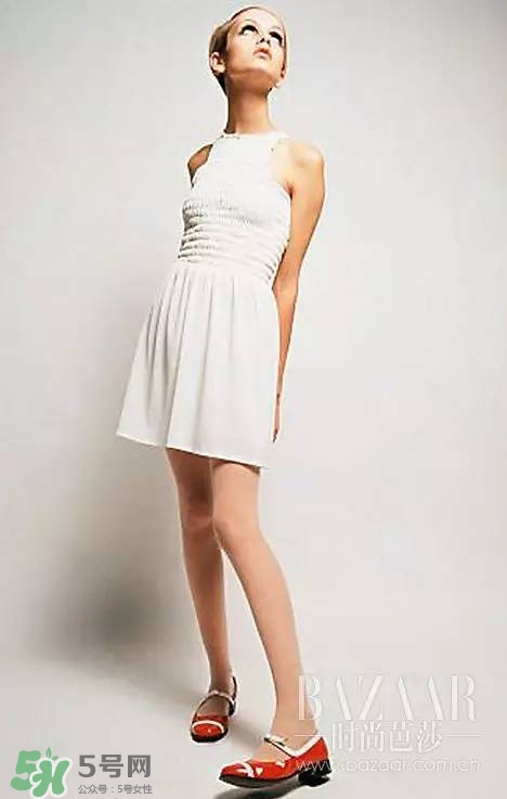 瑪麗珍鞋可以穿襪子嗎？瑪麗珍鞋襪子怎么搭配？