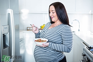 孕婦需要補(bǔ)充哪些營(yíng)養(yǎng) 孕婦應(yīng)該補(bǔ)充哪些維生素 孕婦需要補(bǔ)充哪些營(yíng)養(yǎng) 孕婦應(yīng)該補(bǔ)充哪些維生素