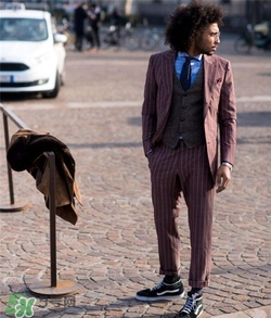 條紋西裝怎么搭配？條紋西服怎么搭配好看？