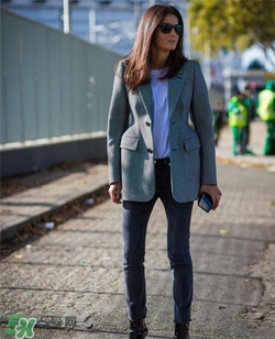 灰色西裝怎么搭配？灰色西服怎么搭配好看？