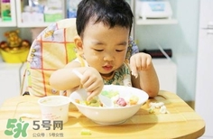 猩紅熱可以吃什么食物?猩紅熱吃什么食物好? 猩紅熱可以吃什么食物?猩紅熱吃什么食物好?