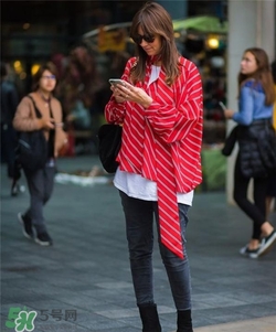 條紋襯衫配什么褲子？條紋襯衣搭配什么褲子好看？