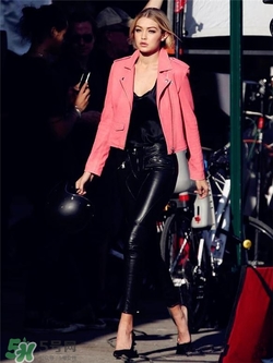 粉色衣服怎么搭配？粉色衣服怎么搭配好看？