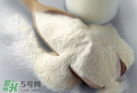 給寶寶怎么選奶粉 新生兒怎么選奶粉 給寶寶怎么選奶粉 新生兒怎么選奶粉