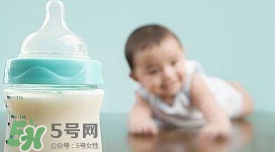 給寶寶怎么選奶粉 新生兒怎么選奶粉 給寶寶怎么選奶粉 新生兒怎么選奶粉