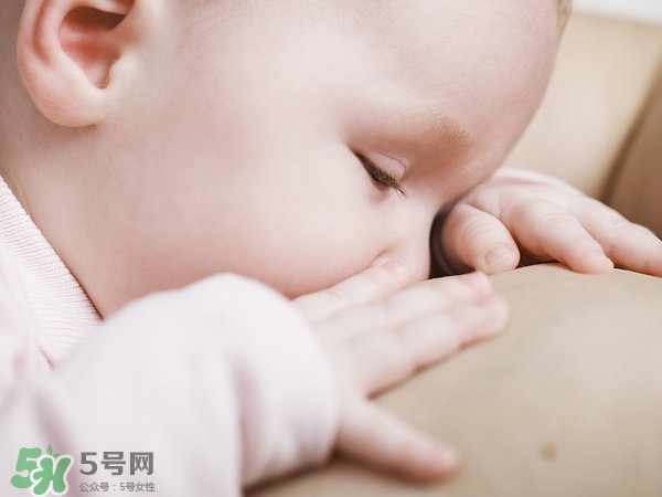 如何判斷寶寶是否吃飽 寶寶吃飽的表現(xiàn) 如何判斷寶寶是否吃飽 寶寶吃飽的表現(xiàn)