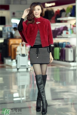 紅色衣服配什么顏色鞋子？紅色衣服配什么鞋子好看？