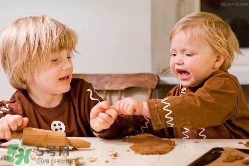 水痘結(jié)痂多久會脫落?水痘結(jié)痂多長時(shí)間脫落?