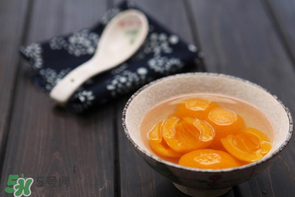 枇杷和冰糖能一起吃嗎？冰糖枇杷水的功效