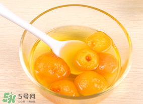 枇杷和蜂蜜能一起吃嗎？枇杷放蜂蜜好嗎？