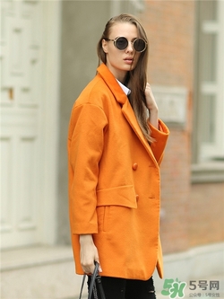 橙色衣服搭配什么顏色褲子？橙色衣服配什么褲子好看？