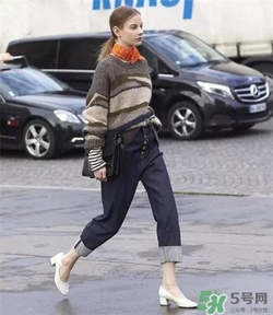 奶奶鞋搭配什么衣服？奶奶鞋搭配什么衣服好看？