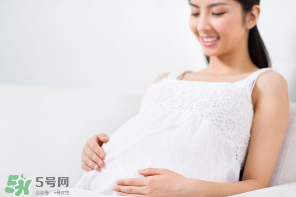 羊水栓塞是順產(chǎn)還是剖腹產(chǎn) 順產(chǎn)會(huì)出現(xiàn)羊水栓塞嗎 羊水栓塞是順產(chǎn)還是剖腹產(chǎn) 順產(chǎn)會(huì)出現(xiàn)羊水栓塞嗎