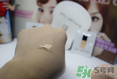 植村秀小燈泡584和784哪個白？植村秀小燈泡584和784對比