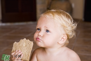 新生兒都需要補充什么 剛出生的嬰兒需要補充什么 新生兒都需要補充什么 剛出生的嬰兒需要補充什么