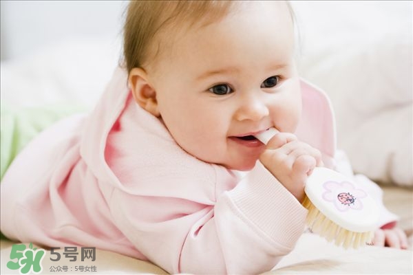 新生兒都需要補充什么 剛出生的嬰兒需要補充什么 新生兒都需要補充什么 剛出生的嬰兒需要補充什么