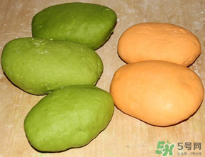 菠菜汁和面怎樣做更綠？怎么樣菠菜汁和面更綠？