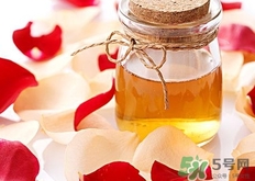 抹精油后可以敷面膜嗎?抹精油后能敷面膜嗎? 抹精油后可以敷面膜嗎?抹精油后能敷面膜嗎?