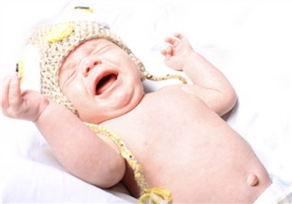 寶寶半夜哭怎么辦 寶寶半夜哭鬧的原因