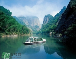 4月份去桂林穿什么？四月份去桂林穿什么衣服？