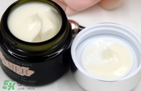 眼部有脂肪?？梢杂醚鬯獑?？眼部有脂肪粒用什么眼霜？