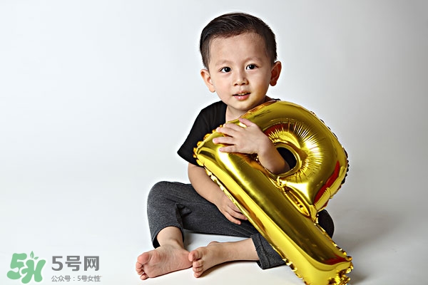 3歲寶寶發(fā)育指標(biāo) 3歲寶寶發(fā)育標(biāo)準(zhǔn) 3歲寶寶發(fā)育指標(biāo) 3歲寶寶發(fā)育標(biāo)準(zhǔn)