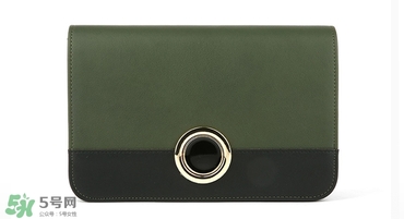 穿裙子配什么包好看 穿裙子怎么搭配包包 穿裙子配什么包好看 穿裙子怎么搭配包包