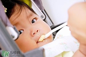 1歲寶寶的發(fā)育指標 1歲寶寶的發(fā)育標準 1歲寶寶的發(fā)育指標 1歲寶寶的發(fā)育標準