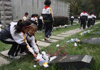 新墳掃墓什么時(shí)候？新墳掃墓的時(shí)間是什么時(shí)候？