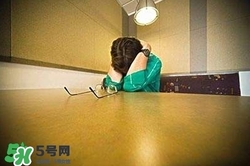 抑郁癥有哪些癥狀？哪些人易患抑郁癥？