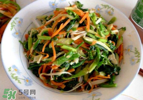 薺菜和金針菇能一起吃嗎？薺菜能和金針菇一起炒嗎？