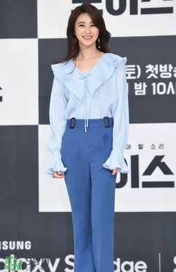 藍(lán)襯衫怎么搭配？藍(lán)襯衫怎么搭配好看？