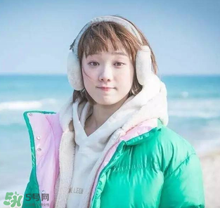 李圣經(jīng)同款衛(wèi)衣 李圣經(jīng)衛(wèi)衣穿搭 李圣經(jīng)同款衛(wèi)衣 李圣經(jīng)衛(wèi)衣穿搭