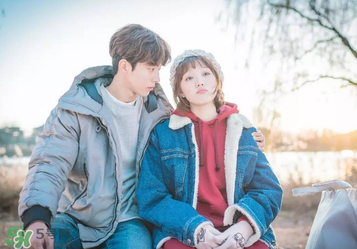 李圣經(jīng)同款衛(wèi)衣 李圣經(jīng)衛(wèi)衣穿搭 李圣經(jīng)同款衛(wèi)衣 李圣經(jīng)衛(wèi)衣穿搭