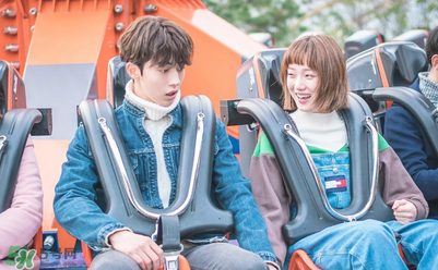 李圣經(jīng)同款衛(wèi)衣 李圣經(jīng)衛(wèi)衣穿搭 李圣經(jīng)同款衛(wèi)衣 李圣經(jīng)衛(wèi)衣穿搭