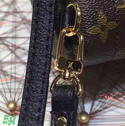 lv雙肩包怎么看真假？lv雙肩包真假辨別