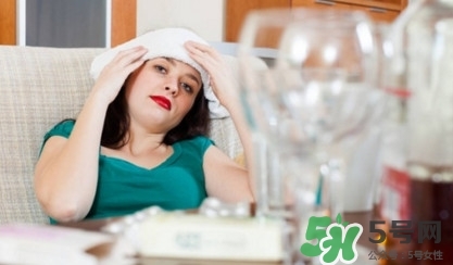 酒后頭痛怎么辦 酒后頭痛吃什么 酒后頭痛怎么辦 酒后頭痛吃什么