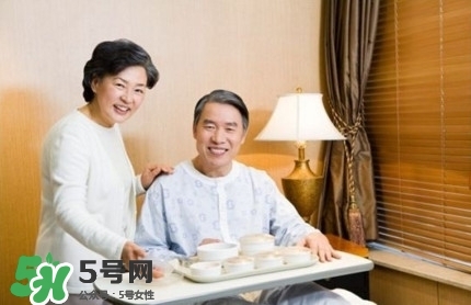 血管性頭痛可以根治嗎？血管性頭痛和神經(jīng)性頭痛的區(qū)別