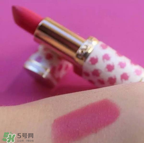 艾瑪口紅什么牌子？艾瑪沃特森口紅色號試色